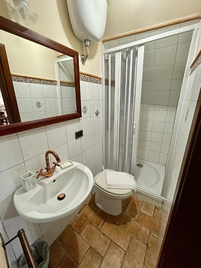 Casa Vacanze La Piazzetta Del Castello Montecalvello エクステリア 写真