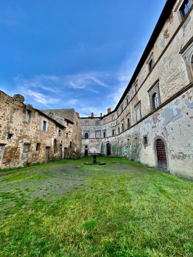Casa Vacanze La Piazzetta Del Castello Montecalvello エクステリア 写真